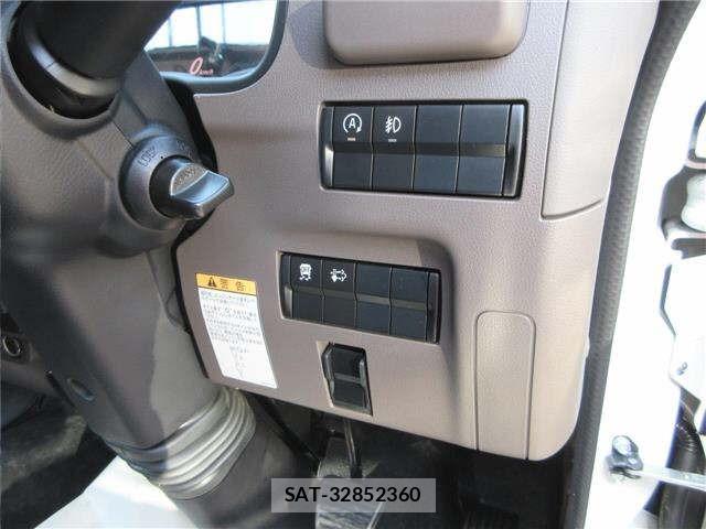 Mitsubishi CANTER 2025 8952735-8