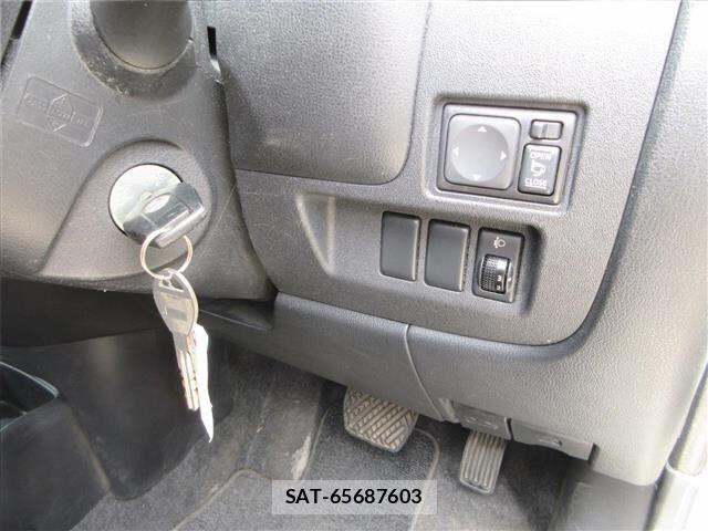 Nissan MARCH 2012 8851773-8
