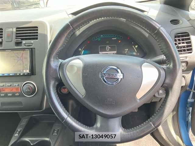 Nissan LEAF 2014 8748211-3