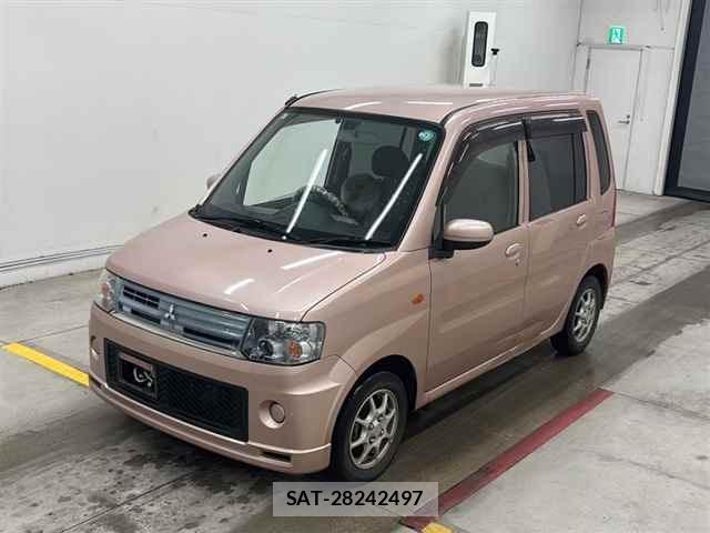 Mitsubishi TOPPO 2011 8910438-4