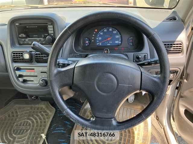 Subaru SUBARU 2003 8825545-3