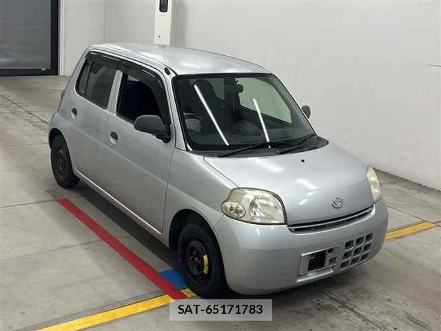 Daihatsu ESSE 2009 8825680-0