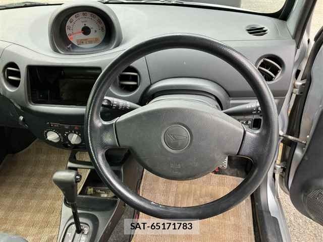 Daihatsu ESSE 2009 8825680-3