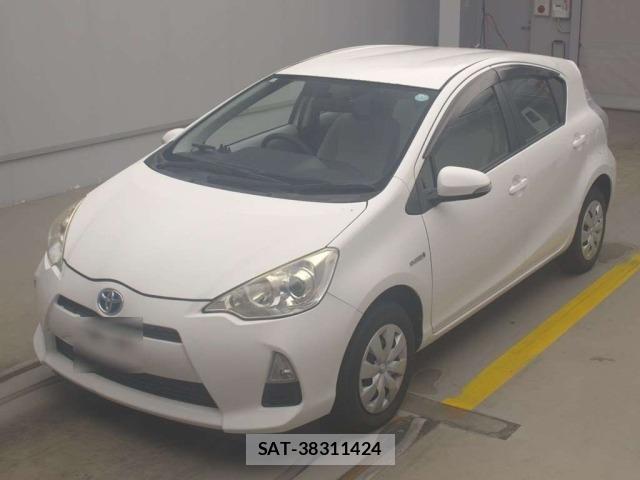 Toyota AQUA 2012 8682970-0