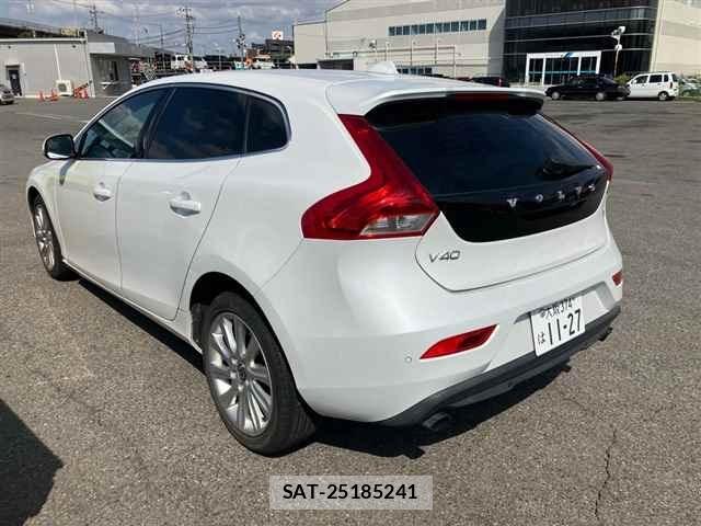 Volvo V40 2013 8939650-1