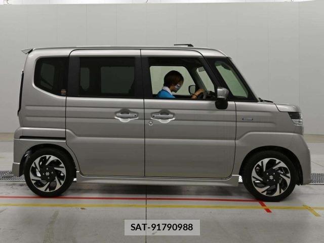 Suzuki SPACIA 2024 8678761-3