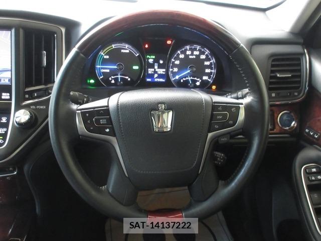 Toyota CROWN MAJESTA 2014 8710997-13