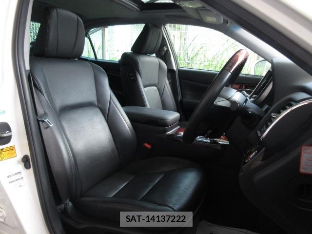 Toyota CROWN MAJESTA 2014 8710997-5