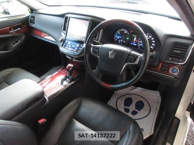 Toyota CROWN MAJESTA 2014 8710997-6