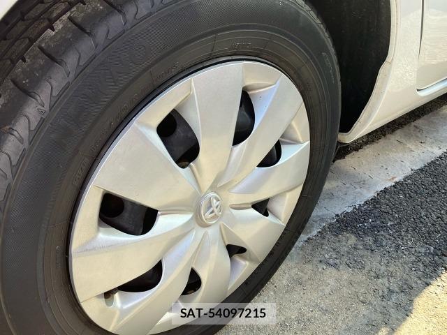 Toyota AQUA 2015 8704696-3