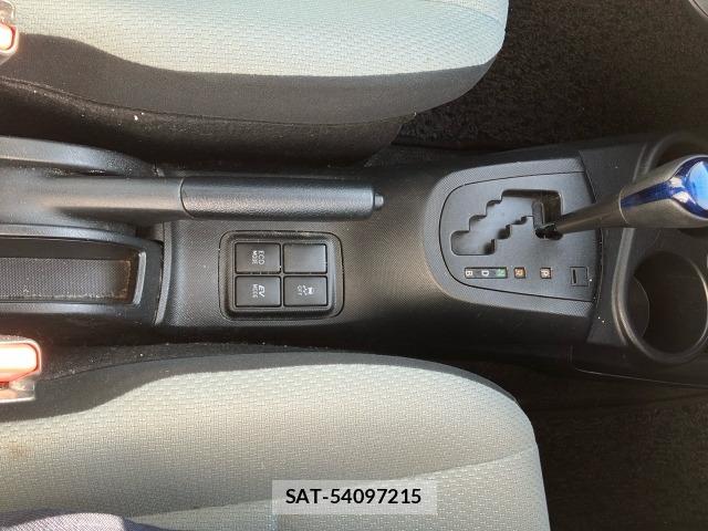 Toyota AQUA 2015 8704696-9