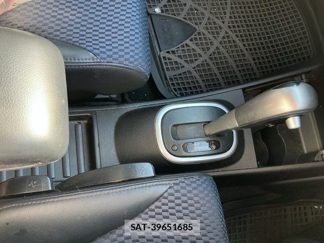 Nissan TIIDA 2010 8716396-9