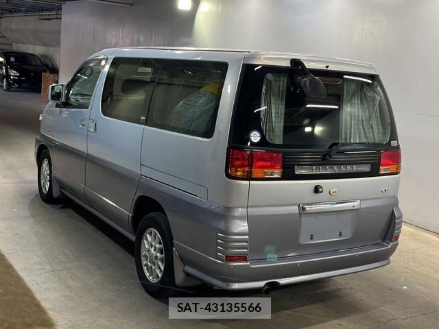 Nissan ELGRAND 2001 8908985-1