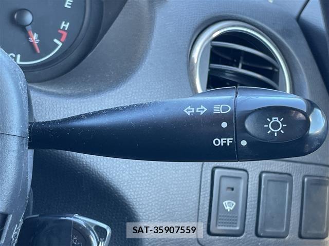 Suzuki SWIFT 2005 8953823-10