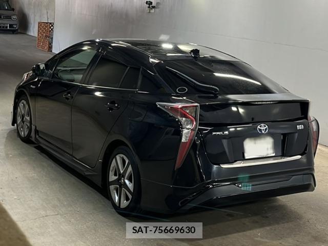 Toyota PRIUS 2016 8712313-1