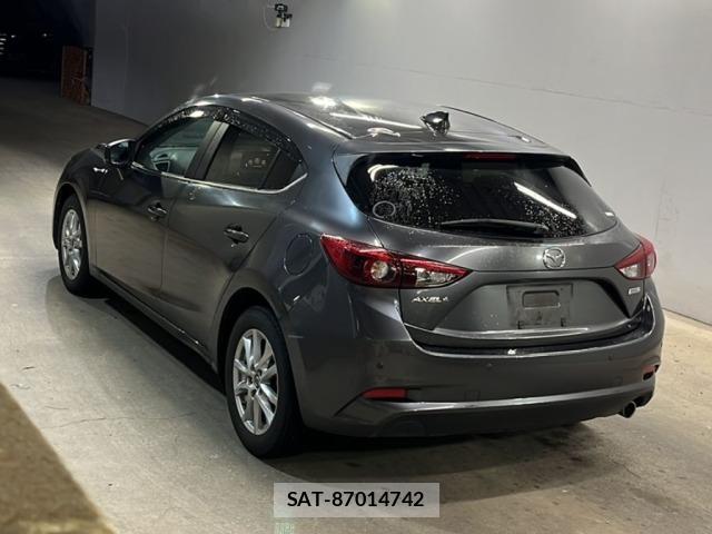 Mazda AXELA 2018 8823334-1