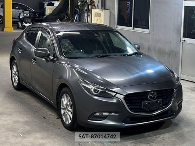 Mazda AXELA 2018 8823334-4